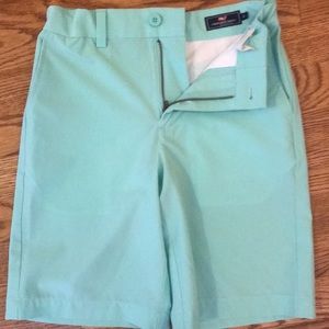 Vineyard Vines performance golf shorts